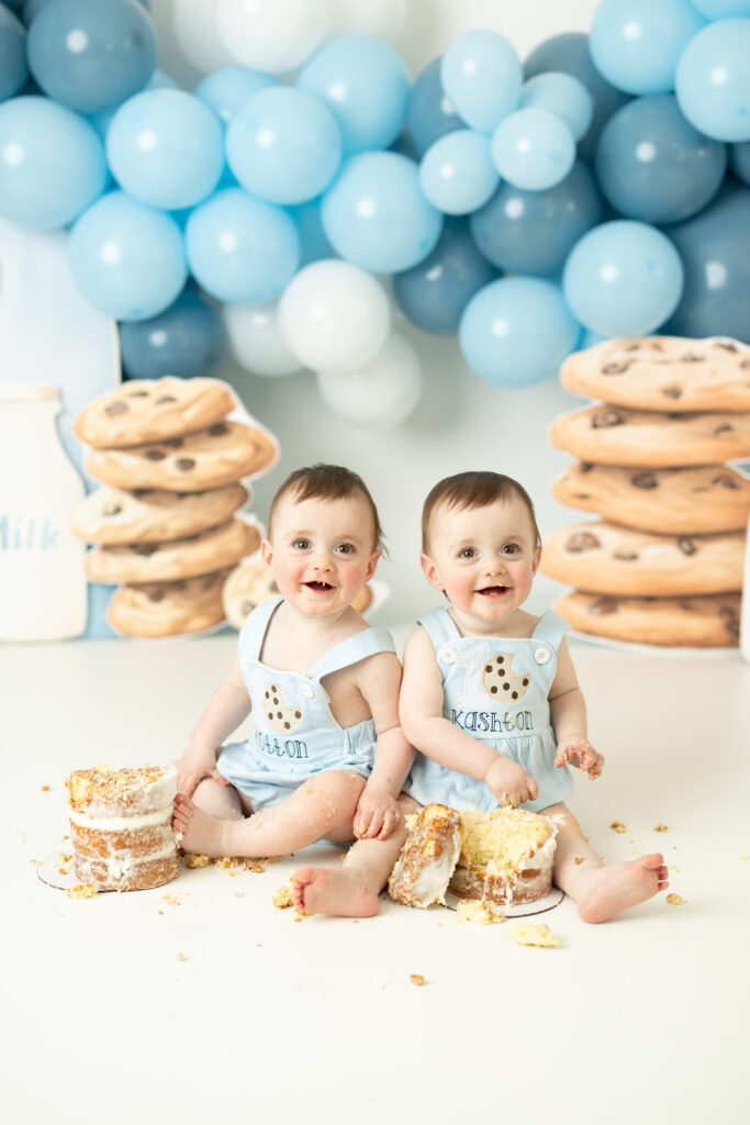 Cookies and Milk Cake Smash Session - Cant have one without the other